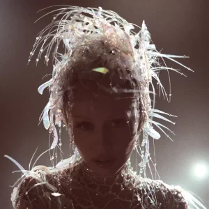 Miley Cyrus - Something Beautiful