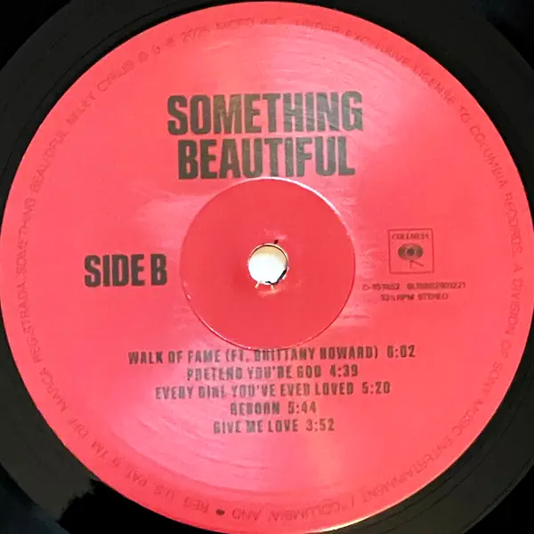 Miley Cyrus - Something Beautiful