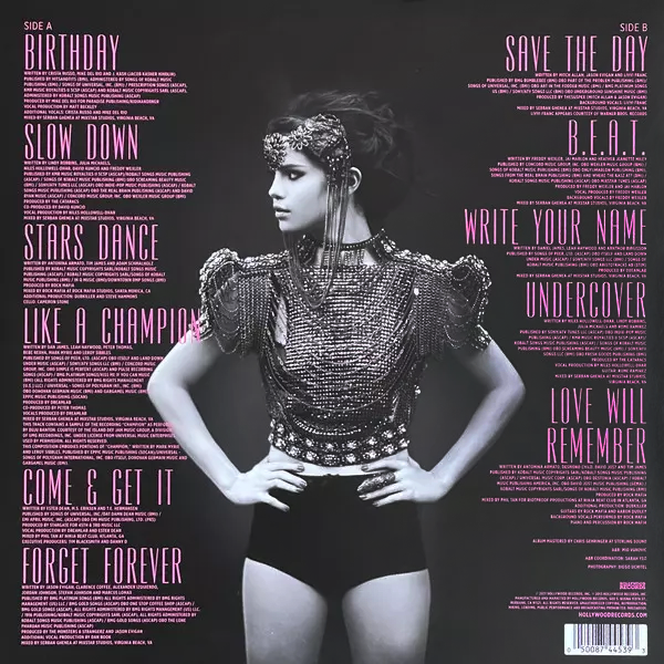 Selena Gomez - Stars Dance