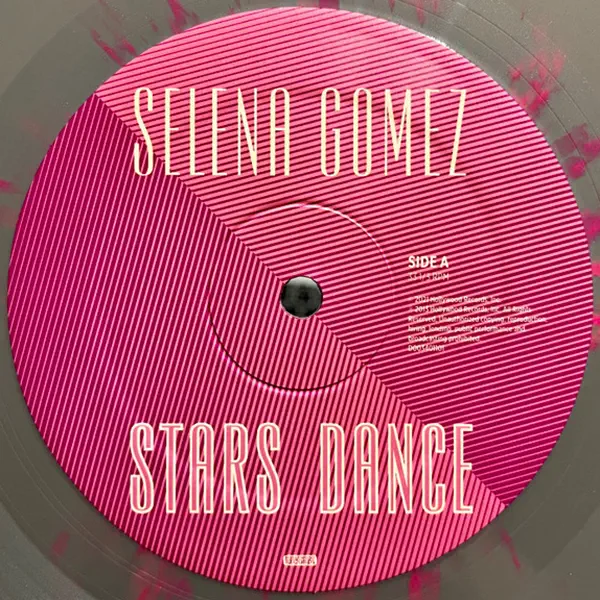 Selena Gomez - Stars Dance